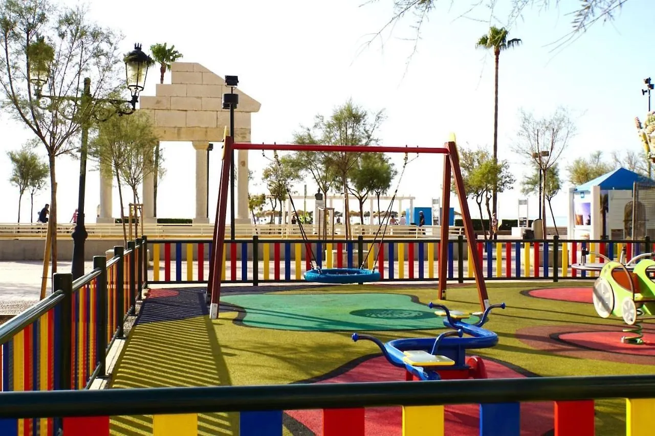 Tuhome Neptuno II Fuengirola 0*,  Spain